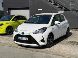 Branco Usado 2020 Toyota Yaris Hybrid Citadino | € 17.990 (Preço justo)