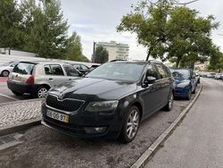 Usado 2013 Skoda Octavia Carrinha | € 5.500 (Bom preço)