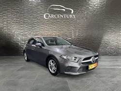 Cinza Usado 2020 Mercedes A180 Style Sedan | € 26.950 (Preço justo)