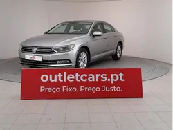 Cinzento médio metalizado Usado 2015 VW Passat Sedan | € 15.550 (Preço justo)