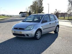Usado 2005 Ford Fiesta Ghia Sedan | € 2.999 (Preço justo)