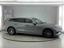 Cinzento Usado 2024 Volvo V60 Carrinha | € 43.490 (Bom preço)