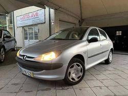 Cinza prata Usado 2002 Peugeot 206 | € 3.250 (Preço justo)