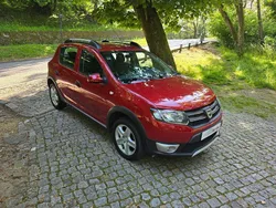 Vermelho Usado 2016 Dacia Sandero Comfort Citadino | € 8.990 (Preço justo)