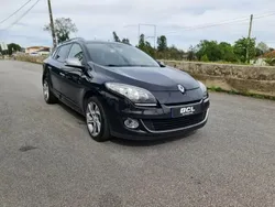 Cinzento platina/tecto preto e Usado 2013 Renault Mégane GrandTour Bose Edition Carrinha | € 9.990 (Preço elevado)