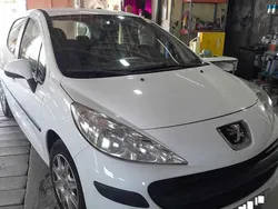Branco Usado 2008 Peugeot 207 Citadino | € 3.300 (Bom preço)
