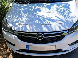 Usado 2017 Opel Astra Sport Sedan | € 13.000 (Caro)