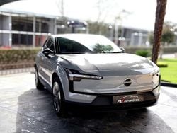 Cinzento Usado 2024 Volvo EX30 SUV | € 37.900 (Preço justo)