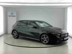 Preto Usado 2023 Mercedes A200 AMG line Sedan | € 35.990 (Preço justo)