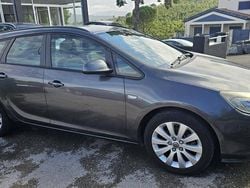 Cinzento Usado 2011 Opel Astra | € 6.900 (Preço justo)