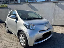 Cinza Usado 2009 Toyota iQ Citadino | € 7.750 (Preço justo)