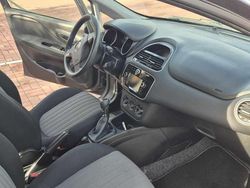 Cinzento Usado 2018 Fiat Punto Citadino | € 8.450 (Preço justo)