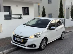 Usado 2018 Peugeot 208 Style Citadino | € 7.900 (Super Preço)