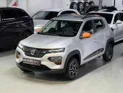 Cinzento Usado 2022 Dacia Spring Comfort Plus Citadino | € 12.250 (Bom preço)