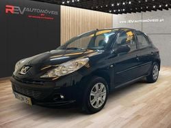 Preto Usado 2011 Peugeot 206+ Citadino | € 3.950