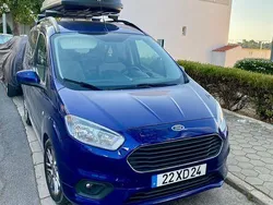 Usado 2019 Ford Tourneo Titanium Sedan | € 15.000