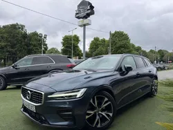 Azul Usado 2020 Volvo V60 Carrinha | € 31.350 (Preço justo)