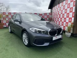 Cinzento Usado 2020 BMW 116 Advantage Citadino | € 22.990 (Preço justo)