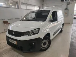 Branco Usado 2019 Peugeot Partner Premium Monovolume | € 14.900 (Preço justo)