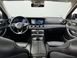 Cinza Usado 2016 Mercedes E220 Sedan | € 26.889