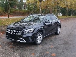 Preto Usado 2017 Mercedes GLA180 SUV | € 21.750 (Bom preço)