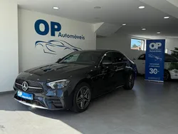 Cinza Usado 2021 Mercedes E300 AMG line Sedan | € 44.450 (Preço justo)