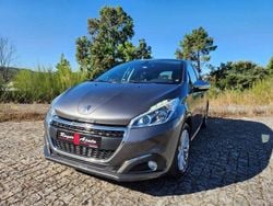 Antracite Usado 2018 Peugeot 208 Allure Citadino | € 15.850 (Caro)