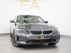 Cinza Usado 2019 BMW 320 Advantage Sedan | € 29.980 (Preço justo)