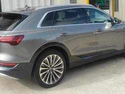Cinzento Usado 2019 Audi e-tron Premium SUV | € 33.900 (Caro)
