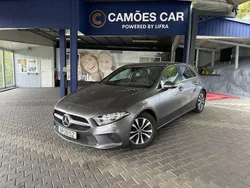 Cinza Usado 2020 Mercedes A180 Style Sedan | € 24.980 (Bom preço)