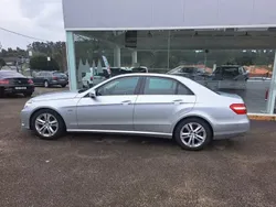 Cinza prata Usado 2009 Mercedes E250 Avantgarde Sedan | € 14.950 (Preço justo)
