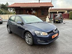 Azul Usado 2015 VW Golf VII Comfortline Citadino | € 13.745 (Preço justo)
