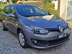 Cinza escuro Usado 2014 Renault Mégane GrandTour Komfort Carrinha | € 7.500 (Bom preço)