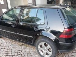 Preto Usado 2004 VW Golf IV Citadino | € 3.250 (Preço justo)