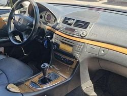 Usado 2009 Mercedes E220 Sedan | € 9.200 (Caro)