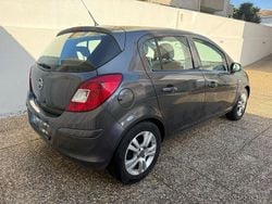 Usado 2011 Opel Corsa Sedan | € 7.000 (Caro)