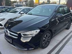 Preto Usado 2021 Mercedes B180 Style Monovolume | € 27.900 (Preço justo)