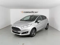 Cinza Usado 2015 Ford Fiesta Titanium Citadino | € 7.480 (Bom preço)