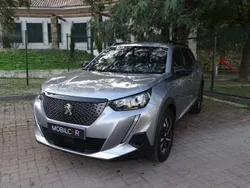 Cinza Usado 2022 Peugeot 2008 Allure SUV | € 20.300 (Preço justo)