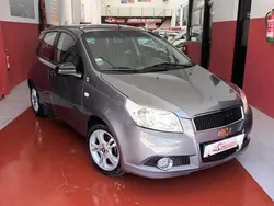 Cinzento Usado 2010 Chevrolet Aveo LS Citadino | € 4.650