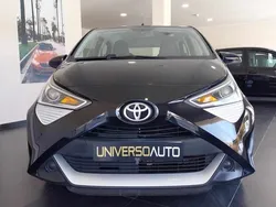 Preto Usado 2020 Toyota Aygo X-play Citadino | € 11.750 (Preço justo)