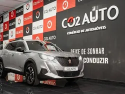 Cinzento Usado 2023 Peugeot 2008 SUV | € 20.500 (Preço justo)