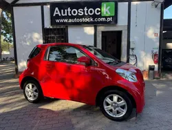 Vermelho Usado 2010 Toyota iQ Citadino | € 8.800 (Preço elevado)
