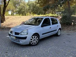 Usado 2004 Renault Clio II Sedan | € 2.700