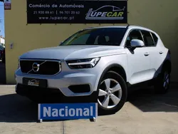Cinza Usado 2022 Volvo XC40 Momentum SUV | € 28.950 (Preço justo)
