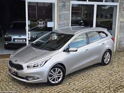 Cinza Usado 2015 Kia Ceed | € 10.950 (Preço justo)