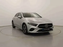 Prateado Novo 2025 Mercedes A200 Citadino | € 39.990 (Preço justo)