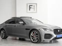 Cinzento Usado 2022 Jaguar XF R-Dynamic Sedan | € 44.800