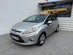 Cinza Usado 2008 Ford Fiesta Citadino | € 4.950 (Bom preço)