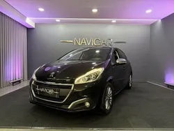 Preto Usado 2016 Peugeot 208 Style Citadino | € 7.450 (Bom preço)